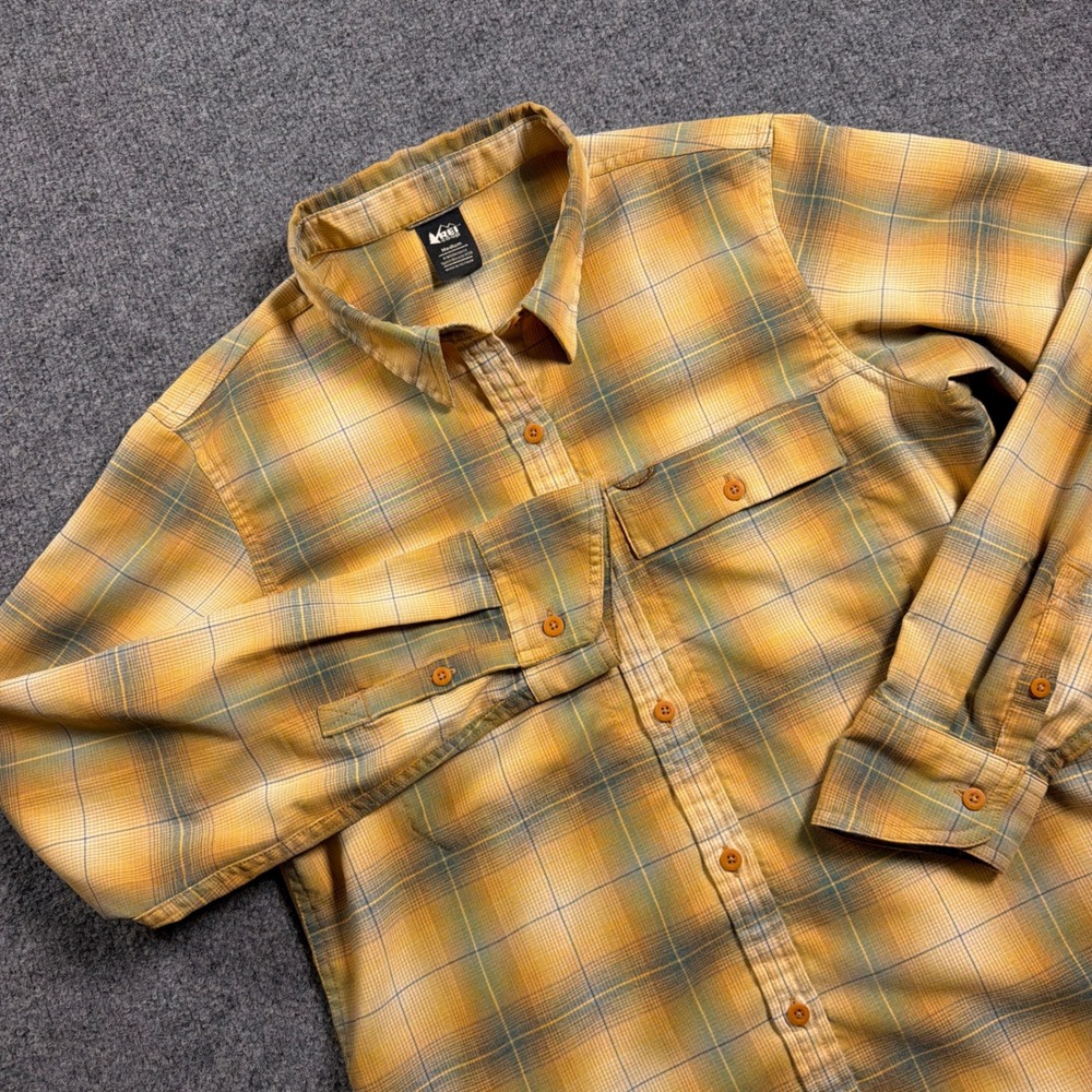 REI Co-op Sahara Button Up Shirt Womens Medium Yellow Plaid UPF Hiking Outdoor